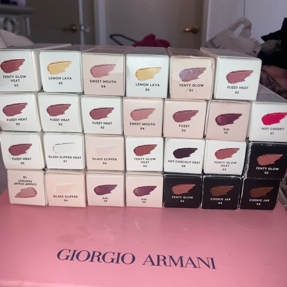 GLOSS BOMB HEAT UNIVERSAL LIP LUMINIZER + PLUMPER